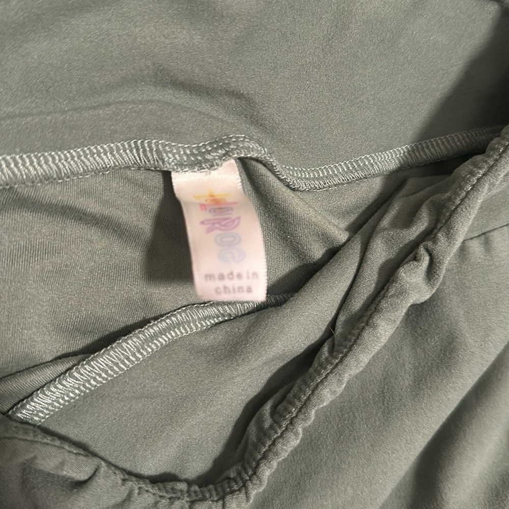 OS - green lularoe leggings - Picture 3 of 3